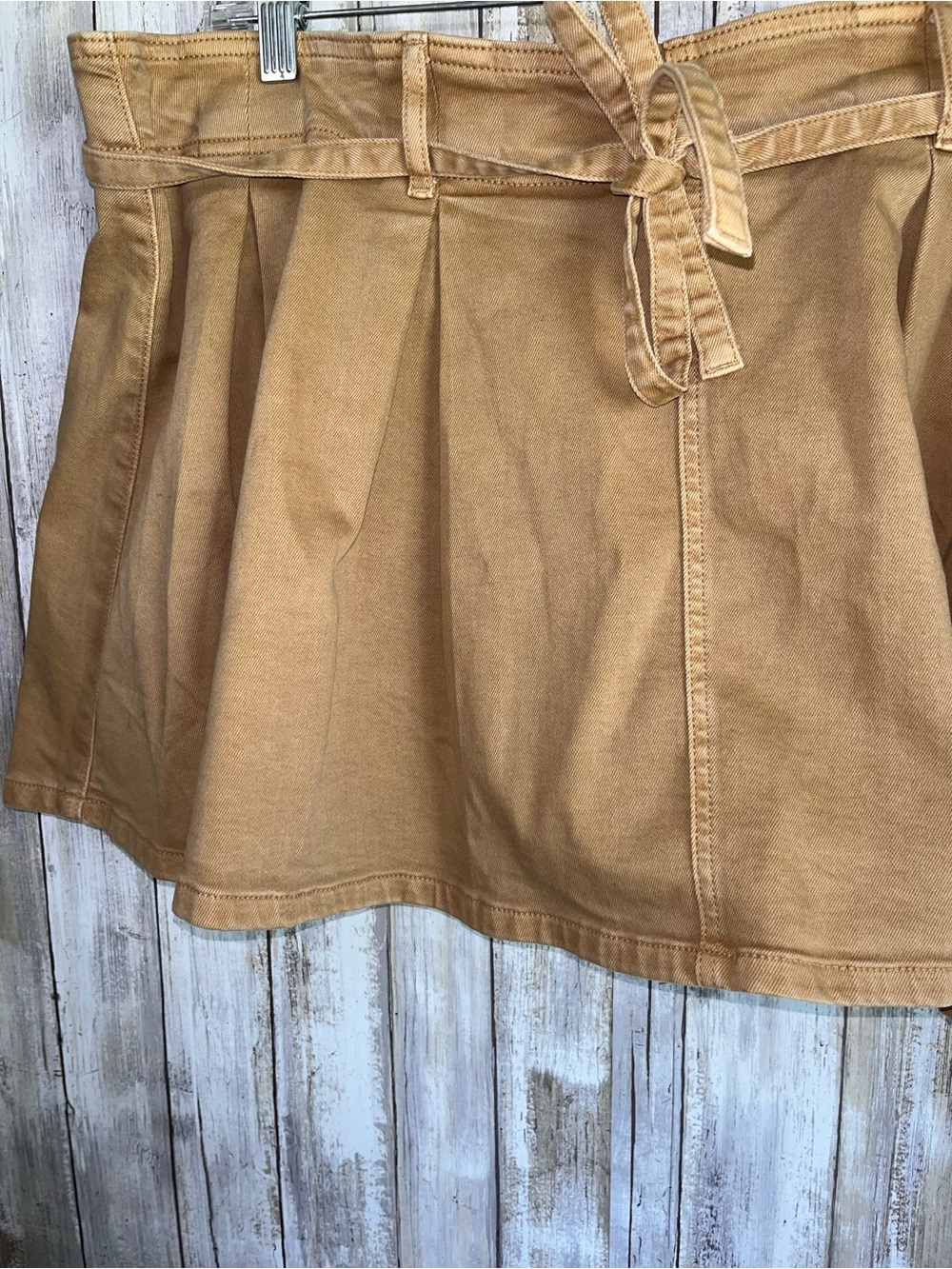 NWT American Eagle Pleated Mini Skort Tan Tie Waist Stretch Size 18 - Picture 4 of 7